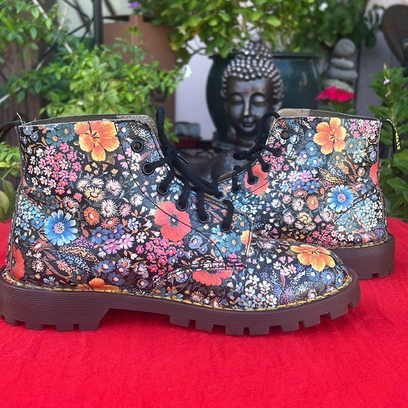 🏴 RARE 70’s / 80’s MIE Dr. Martens 6 Eye Colorful Floral Boots UK 4 - Picture 6 of 17